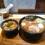 中華蕎麦 とみ田 - 半熟味玉中華そば並と焼豚ごはん