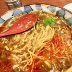 三宝亭 - これでも太麺