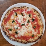 ピッツェリア ダ マッシモ - マルゲリータ(1050円)です。