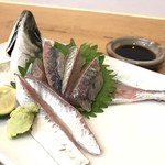 酒処春ごころ - およぎあじ 1尾780yen