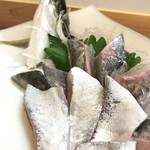 酒処春ごころ - およぎあじ ドアップ