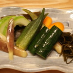 Shukou Hotaru - 東京野菜の昆布〆♪　酒に合うんです、これが！