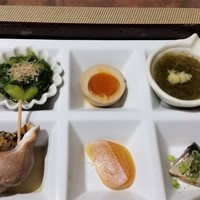 馳走や直 赤坂本店 - 酒肴6種盛り。どれも美味しいですが、自家製からすみが、特に美味しかったです。