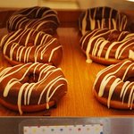 スイート キャラメル ドーナツ - 