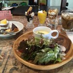 ワインとチーズの小さなレストラン Breed - 