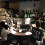 おでんとお蕎麦居酒屋 じんべえ - 1階はカウンター席もあるのです