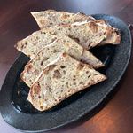 サリーヒルズ - ジーパンこと、手製パン