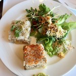 シリウス - サラダとガパオ風寿司