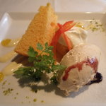 マザーエスタ - パプリカのシフォンケーキと無花果とヨーグルトのアイス