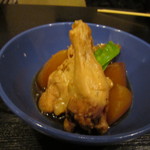 井魚家いむら - 鶏大根の煮つけです