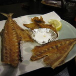 井魚家いむら - アジの骨せんべいです