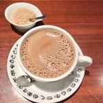 チャイブレイク - 入れてもらった1杯目のミルクティー