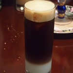 アヴァン プティ・ジョア - シェイクして作るカフェラテ