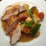 ヴェール パール ナオミ オオガキ - 桜鶏もも肉のローストとじゃが芋のドフィノワ