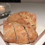 レストラン ラリューム - ルクセンブルクから空輸のバゲット