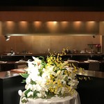 レストラン ラリューム - 正面カウンターテーブル