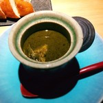 銀座 盡 - 蟹味噌と鮑の肝に浸かった鮑