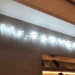 Mr.FARMER - 店内のネオンサイン