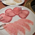 中野坂上焼肉 ブルズ亭 - ファミリー盛り 2セット　タン塩/豚トロ/海老/イカ/ホタテト