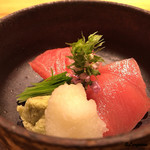 丸新 - 八丈島沖の天然本鮪 148㌕ 赤身と中トロ