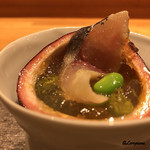 丸新 - 釣り鯵と夏豆のイチゴジュレ掛け