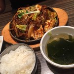 kankokukateiryourijammo - 鉄板レッドプルコギ定食（＾∇＾）