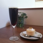 カプリ コーヒー ビーンズ - ドミニカプリンセスワイニーは芳醇な香りと深い味わいの大人なコーヒー(*≧∀≦*)♪