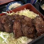 道の駅かみおか 茶屋っこ一里塚 - ステーキ肉