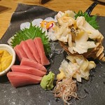 居酒屋 月野郎 - 刺身 本まぐろ中トロ1000円  活だこ800円  活つぶ800円 うに(サービス)嬉！