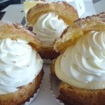 サロン・ド・ボヌール  - シュークリーム３つ！