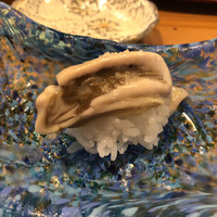 八郎すし - 岩牡蠣の握り