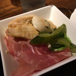 GRAND HOURS - サラダお代わり