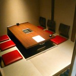 闘牛門 別邸 和ノ牛 - １階の個室。飲食代×5%が個室使用料ながらコース利用の場合はかからないそう。