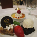 Hy's STEAKHOUSE - 