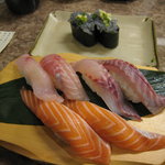 沼津魚がし鮨 流れ鮨 - いさき、ほうぼう、サーモン、生しらす