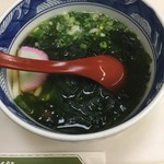 力餅食堂 - わかめうどん