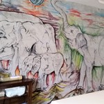 R Sri Lanka - 店内。象の壁画に圧倒されます。
