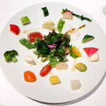 「畑」 空豆のソース・バルサミコ・オリーブオイル。サラダのように混ぜ合わせていないから、素材の味が分かる