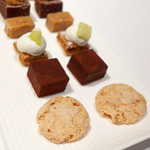 OTTO SETTE - 洋酒を効かせた大人の生チョコ、杏仁香るイタリアンアマレッティ