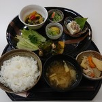 Shokusaikouboudongurikorokoro - 日替わり定食