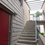 OTTO SETTE - こんな感じの外階段から入ります。ホテル特有の「内廊下」がないのは、ちょっと新鮮！