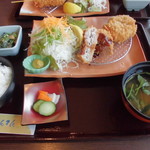 かつ屋まんてん - メンチカツ定食ランチ780円