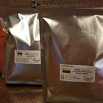 カプリ コーヒー ビーンズ - 豆には焙煎日も