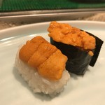 Sushidokoro Ginza Fukusuke - ウニ握りとウニ軍艦