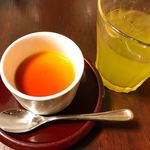 鳥田中 - 塩プリンと緑茶