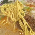 博多拉担麺 まるたん - 博多細麺より細い？