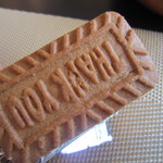 町田 最後に炒める第３のカレー★マウンテン - ビスケットが付いています