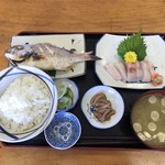 ヤマサ鮮魚本店 - 