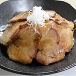 中出精肉店 - 焼豚どんぶり