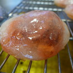 金枝紅糟肉圓 - 揚げ置き。